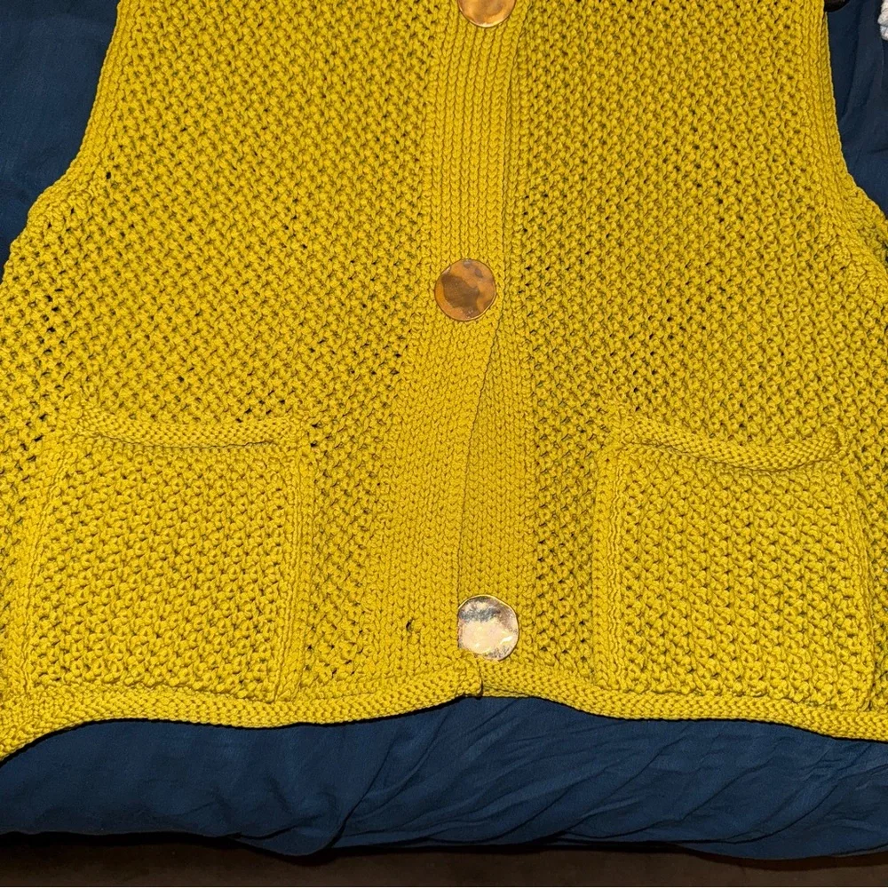 Zara Pistachio Chunky Knit Button-Up Vest - Picture 4 of 6